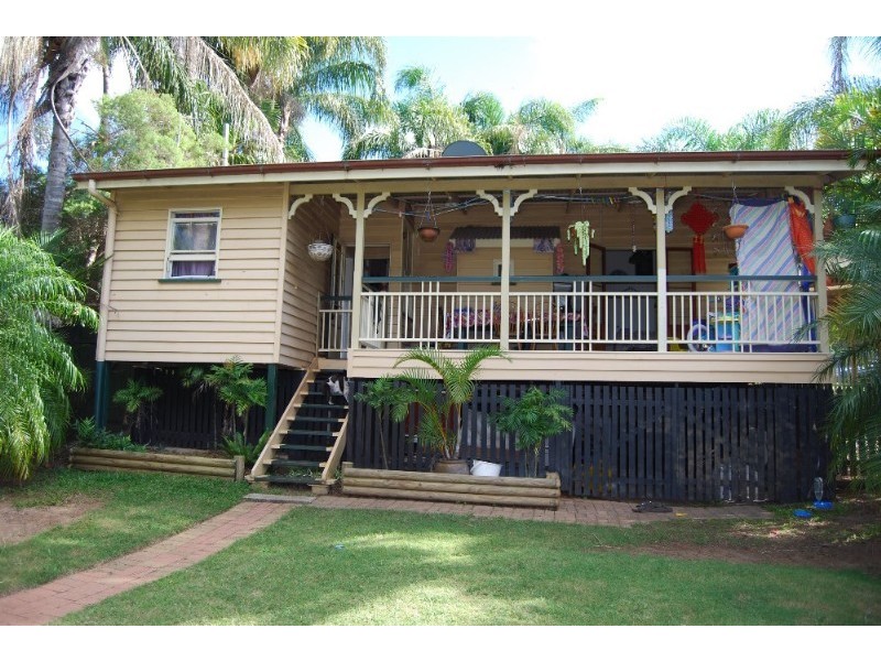 27 Barrinia Street, Manly QLD 4179