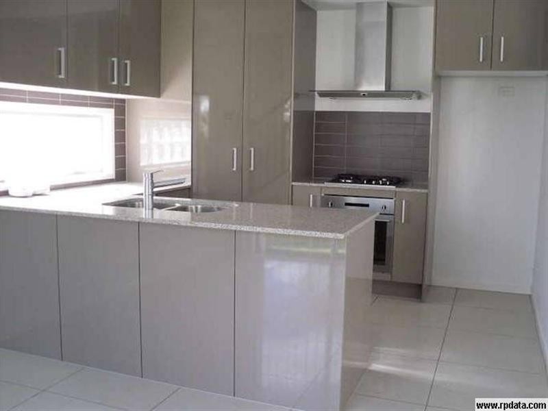 8 Glider Close, Wakerley QLD 4154