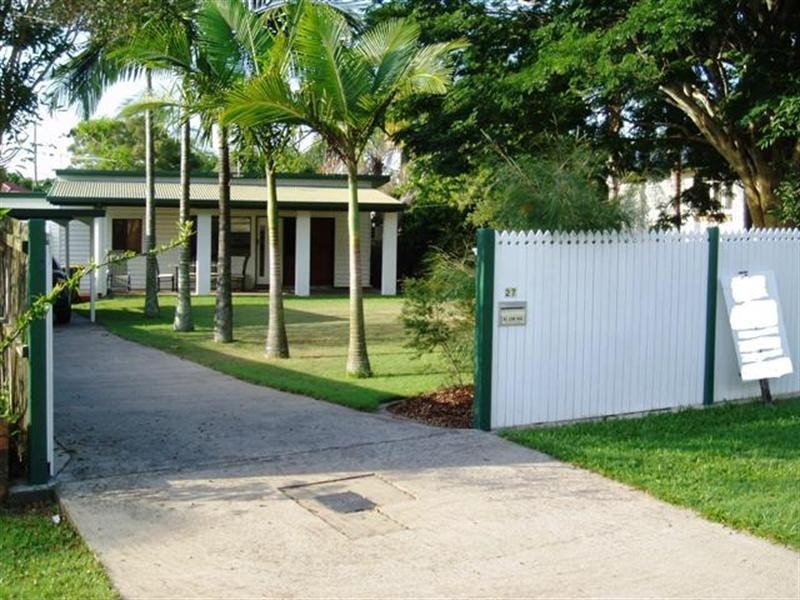 27 Strawberry Road, Manly West QLD 4179