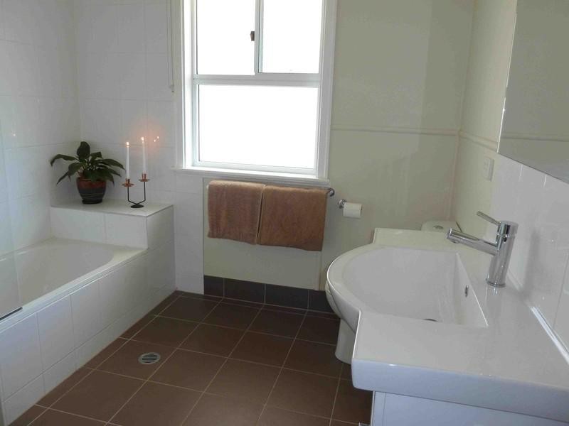 10 Ulagree Street, Wynnum West QLD 4178