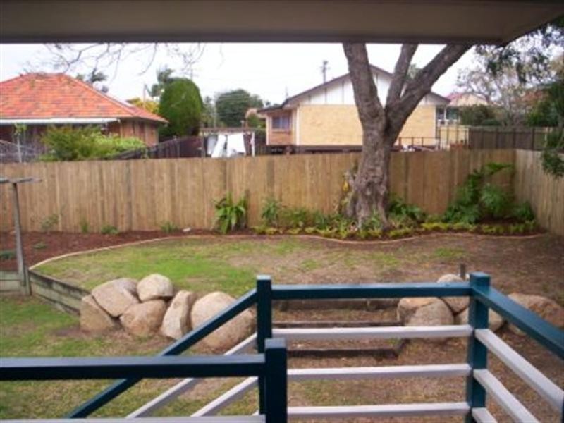 26 Bushing Street, Wynnum QLD 4178