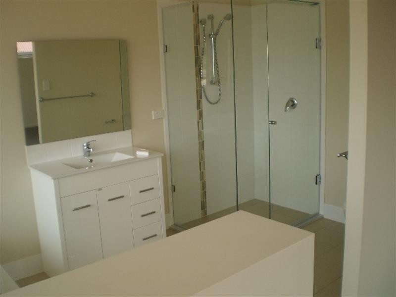 26 Haylock Street, Wynnum QLD 4178