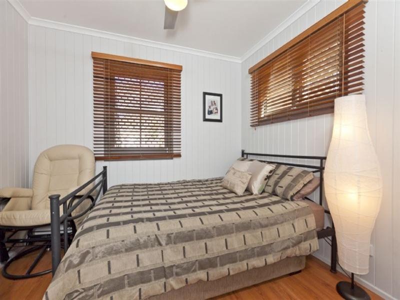 23 Carnation Road, Manly West QLD 4179