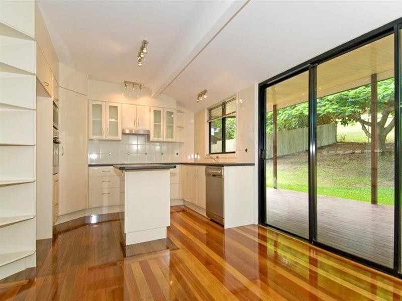 25 Hannam Street, Wynnum QLD 4178