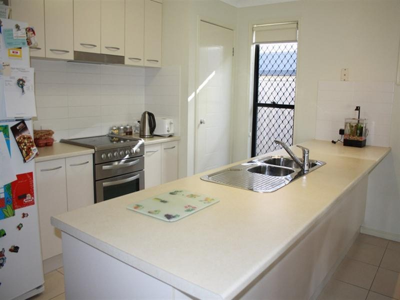 11 Demby Crescent, Wakerley QLD 4154