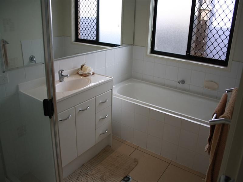 11 Demby Crescent, Wakerley QLD 4154
