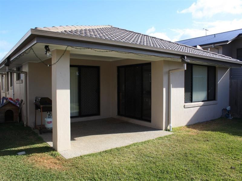 11 Demby Crescent, Wakerley QLD 4154