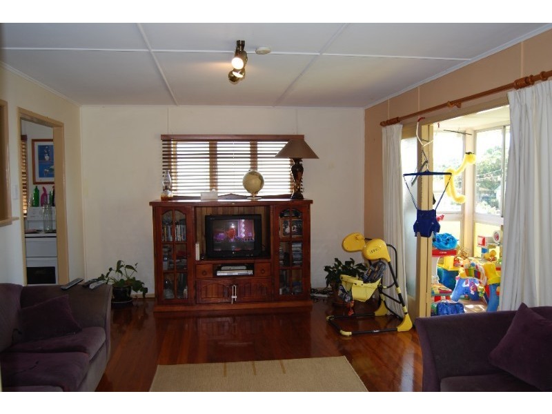 111 Worthing Street, Wynnum QLD 4178