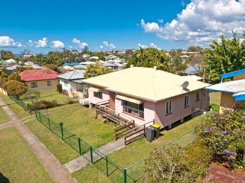 168 Cambridge Parade, Manly QLD 4179