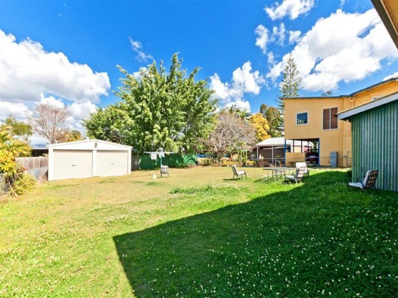 168 Cambridge Parade, Manly QLD 4179