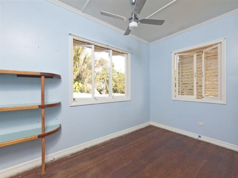 98 Empire Avenue, Manly West QLD 4179