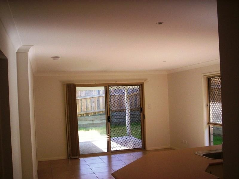 15 Jasmine, Wakerley QLD 4154