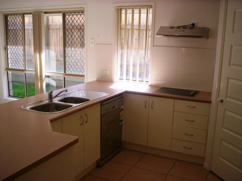 15 Jasmine, Wakerley QLD 4154