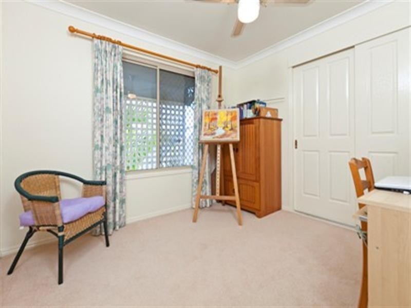 8 Heymer Street, Wynnum QLD 4178