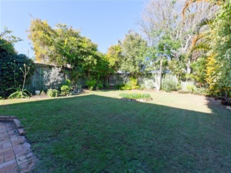 8 Heymer Street, Wynnum QLD 4178