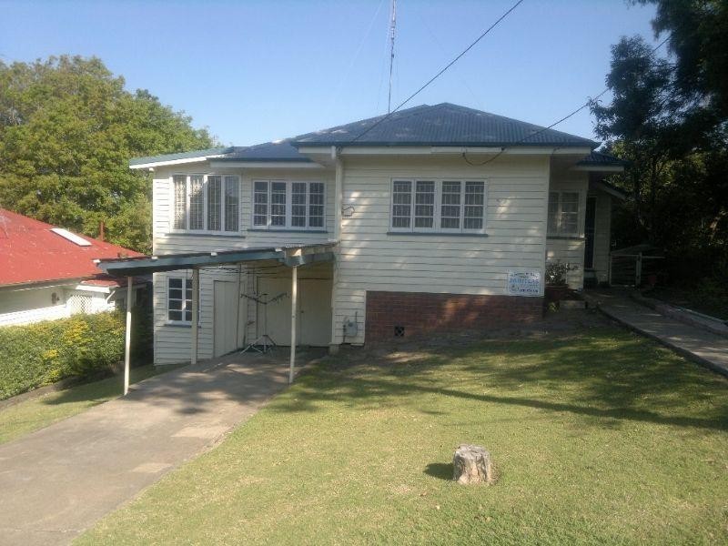 10 Crown Street, Wynnum QLD 4178