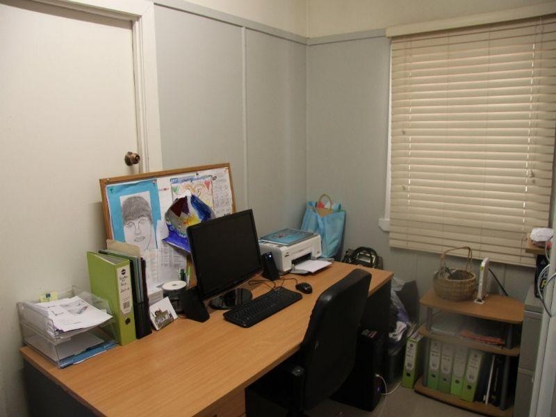 10 Crown Street, Wynnum QLD 4178