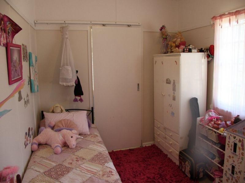 10 Crown Street, Wynnum QLD 4178