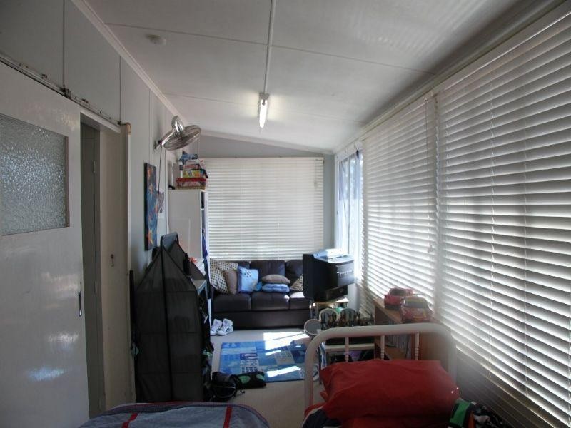 10 Crown Street, Wynnum QLD 4178