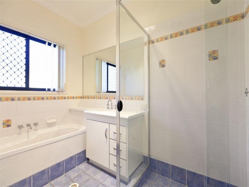 7 Summit Place, Wynnum West QLD 4178