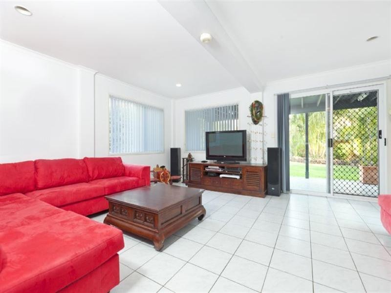 9 Booran Street, Lota QLD 4179