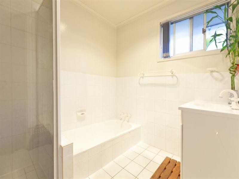 9 Booran Street, Lota QLD 4179