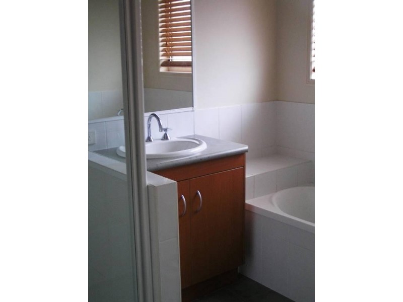 127 Blackwood Road, Manly West QLD 4179