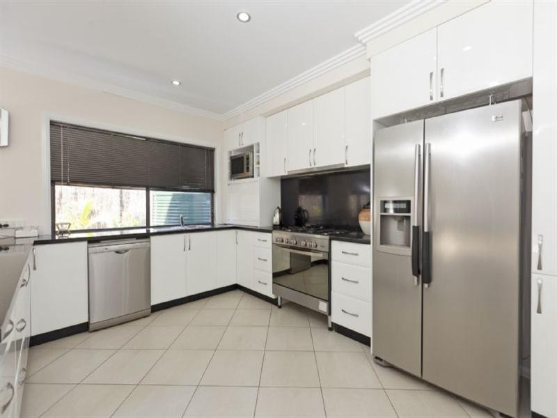 54 Seabreeze Road, Manly West QLD 4179