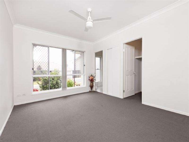 7 Tallis Street, Wakerley QLD 4154