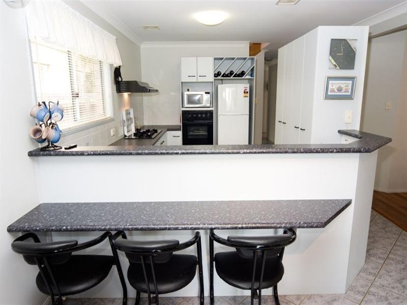 20 Stewart Parade, Manly QLD 4179