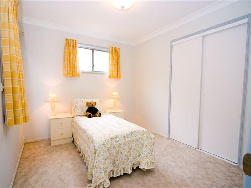 20 Stewart Parade, Manly QLD 4179