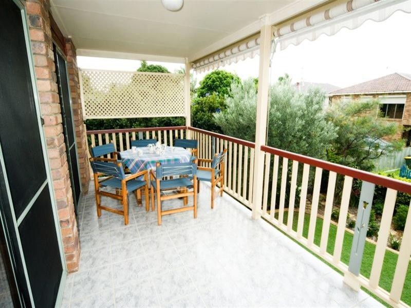 20 Stewart Parade, Manly QLD 4179