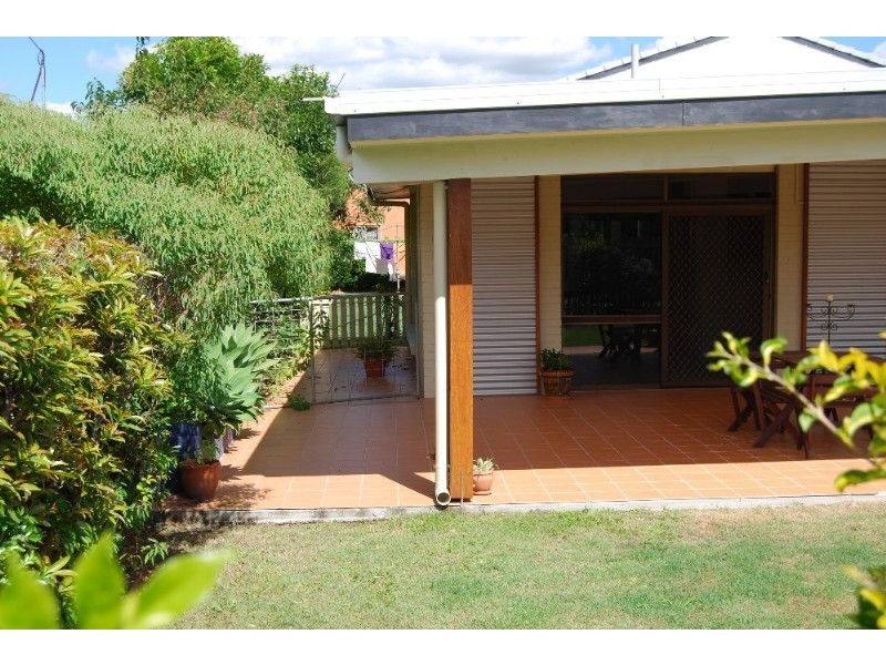 8 Glenshiel Street, Wynnum QLD 4178