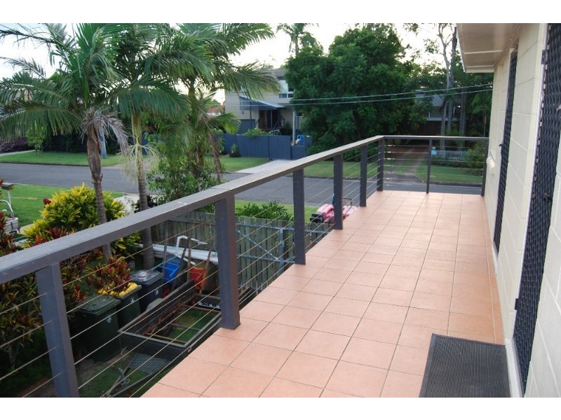 8 Glenshiel Street, Wynnum QLD 4178