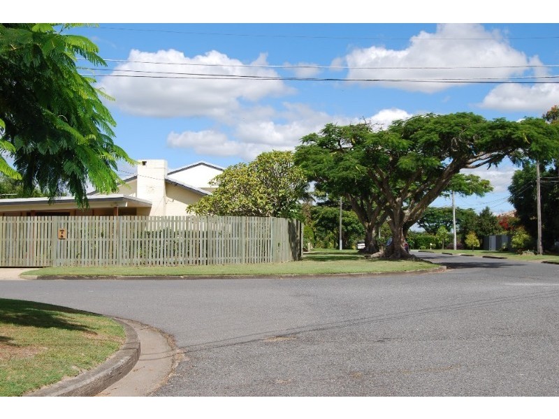 8 Glenshiel Street, Wynnum QLD 4178