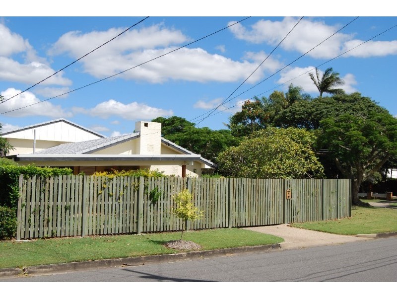 8 Glenshiel Street, Wynnum QLD 4178