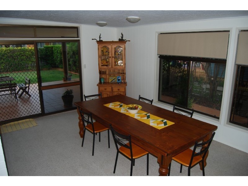 8 Glenshiel Street, Wynnum QLD 4178