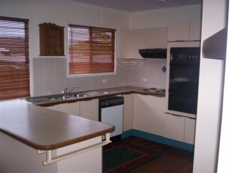 26 Bushing Street, Wynnum West QLD 4178