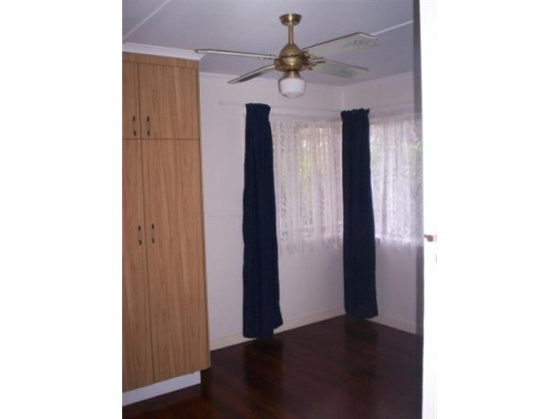 26 Bushing Street, Wynnum West QLD 4178