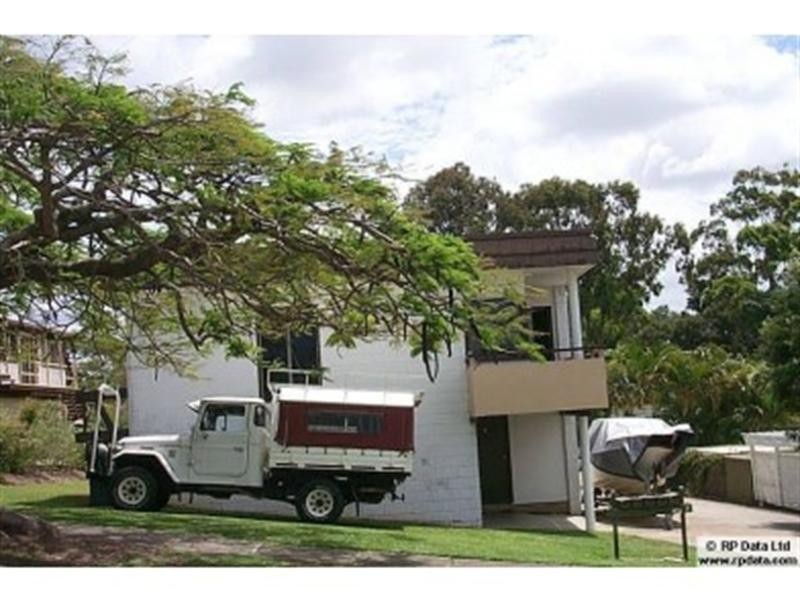 1/7 Arnold Street, Manly QLD 4179