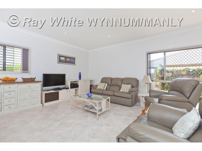 6 Summit Place, Wynnum West QLD 4178