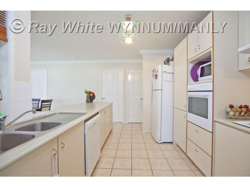 9 Holland Crescent, Wynnum West QLD 4178