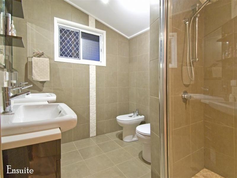68 Wilde Street, Wynnum QLD 4178