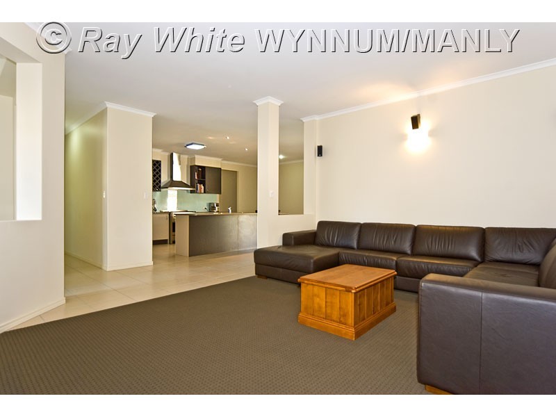 14 Izzies Place, Wakerley QLD 4154