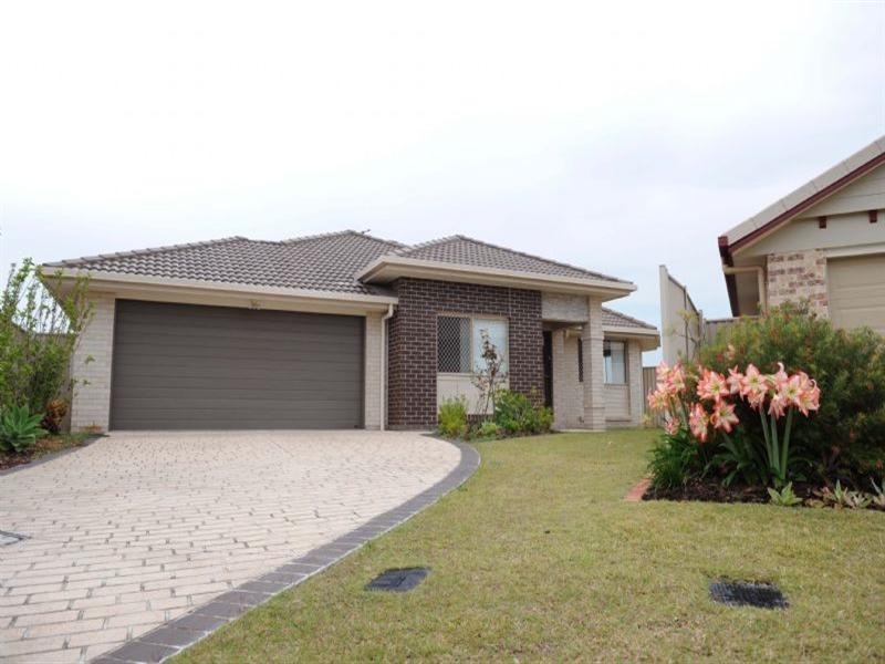 8 Venn Court, Wynnum West QLD 4178