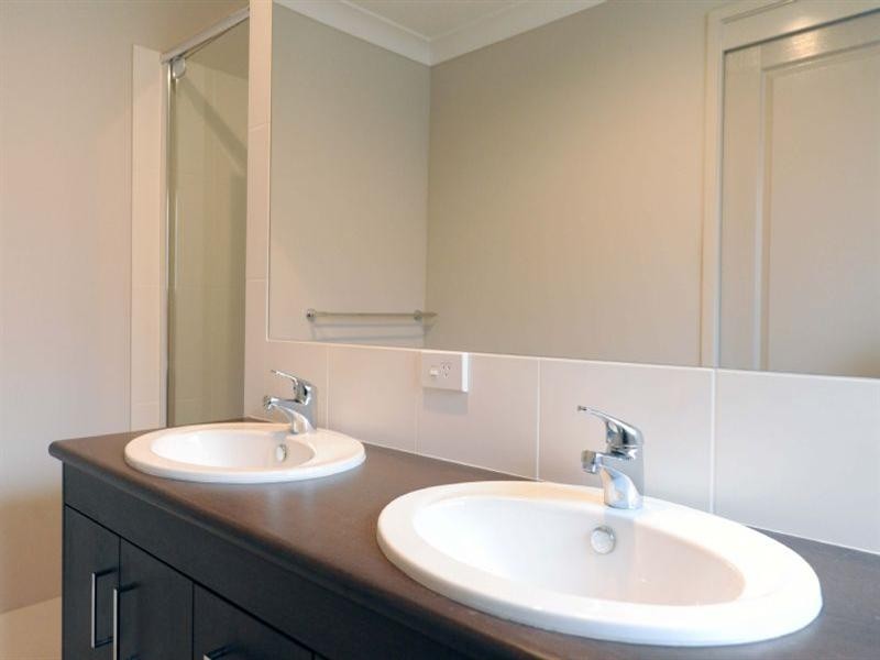 8 Venn Court, Wynnum West QLD 4178