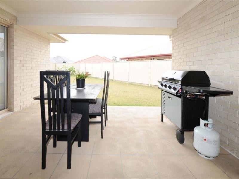 8 Venn Court, Wynnum West QLD 4178