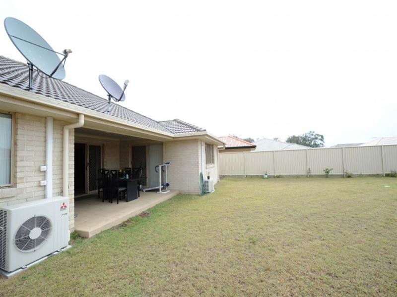 8 Venn Court, Wynnum West QLD 4178