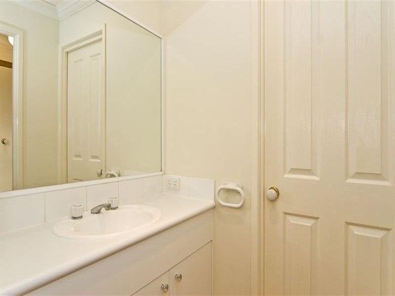 20 Holland Crescent, Wynnum West QLD 4178