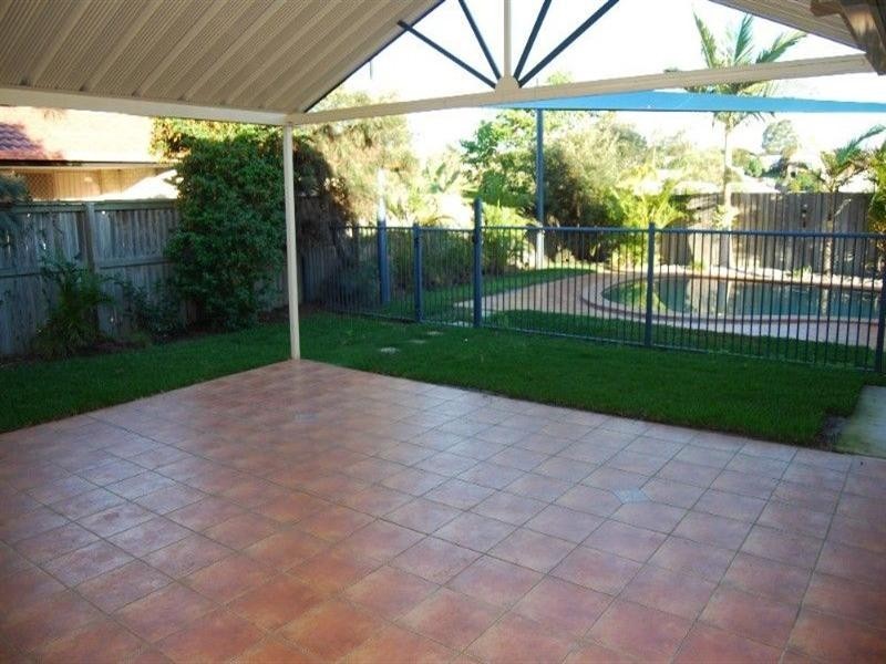 20 Holland Crescent, Wynnum West QLD 4178